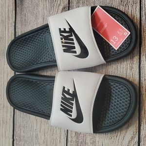 Nike Men Benassi White Sandals Size 7